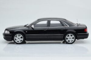 Audi S8 D2 Juodas Otto 1:18 OT082 Derva - nuotrauka 3 iš 6