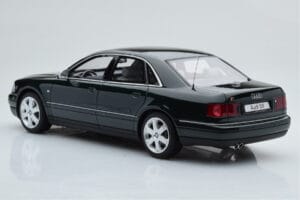 Audi S8 D2 Žalias Otto 1:18 OT916 Derva - nuotrauka 5 iš 6