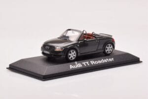 Audi TT 8N Roadster Pilkas Minichamps 1:43 430017235 Metalas - nuotrauka 2 iš 4