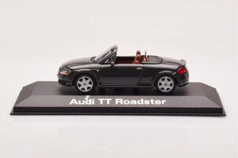 Audi TT 8N Roadster Pilkas Minichamps 1:43