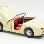 Austin-Healey Sprite Mk I Open Old English Baltas Kyosho 1:18 - image 5 of 8