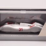 Auto Union Stromlinie #31 AVUS 1937 Sidabrinis Minichamps 1:43 - image 4 of 4