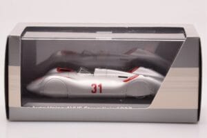 Auto Union Stromlinie #31 AVUS 1937 Sidabrinis Minichamps 1:43 5030900503 Metalas - nuotrauka 4 iš 4