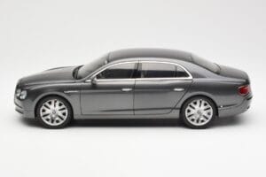 Bentley Flying Spur W12 Granite Pilkas Kyosho 1:18 08891GN Metalas - nuotrauka 4 iš 8