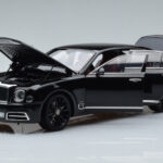 Bentley Mulsanne W.O. Edition By Mulliner Juodas Almost Real 1:18 - image 2 of 11