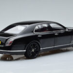 Bentley Mulsanne W.O. Edition By Mulliner Juodas Almost Real 1:18 - image 3 of 11