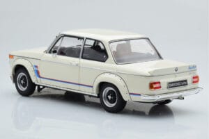 BMW 2002 Turbo Baltas Kyosho 1:18 08544W Metalas - nuotrauka 7 iš 8