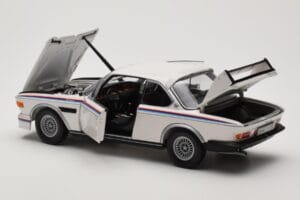BMW 3.0 CSL E9 Baltas Heritage Edition Minichamps 1:18 80432411550 Metalas - nuotrauka 5 iš 8