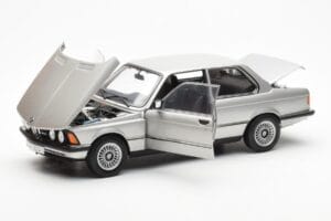 BMW 323i E21 Aspen Sidabrinis AUTOart 1:18 80430433552 Metalas - nuotrauka 2 iš 8
