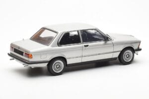 BMW 323i E21 Aspen Sidabrinis AUTOart 1:18 80430433552 Metalas - nuotrauka 3 iš 8