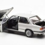 BMW 323i E21 Aspen Sidabrinis AUTOart 1:18 - image 5 of 8