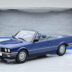 BMW 325i E30 Kabrioletas Mėlynas MCG 1:18 - image 5 of 5