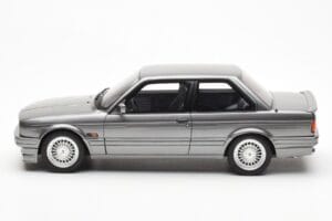 BMW 325i E30 Pilkas Metallic Otto 1:18 OT571 Derva - nuotrauka 3 iš 6