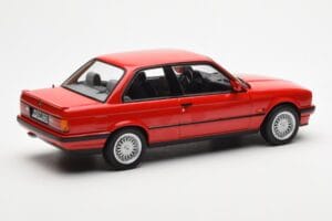 BMW 325i E30 Raudonas Norev 1:18 183202 Metalas - nuotrauka 2 iš 6