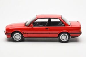 BMW 325i E30 Raudonas Norev 1:18 183202 Metalas - nuotrauka 3 iš 6