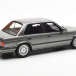 BMW 325i E30 Sedanas Dolphin Pilkas Otto 1:18 - image 2 of 6