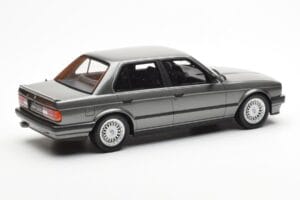 BMW 325i E30 Sedanas Dolphin Pilkas Otto 1:18 OT819 Derva - nuotrauka 2 iš 6