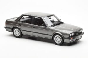 BMW 325i E30 Sedanas Dolphin Pilkas Otto 1:18 OT819 Derva - nuotrauka 4 iš 6