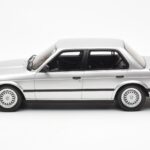 BMW 325i E30 Sidabras Otto 1:18 - image 3 of 6