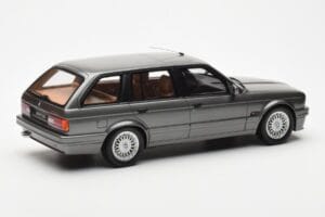 BMW 325i E30 Touring Pilkas Otto 1:18 OT929 Derva - nuotrauka 2 iš 6
