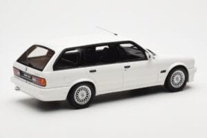 BMW 325i E30 Touring M Package Baltas Otto 1:18 OT238 Derva - nuotrauka 2 iš 5