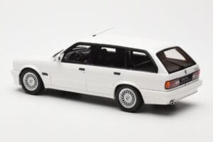 BMW 325i E30 Touring M Package Baltas Otto 1:18 OT238 Derva - nuotrauka 4 iš 5