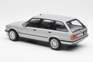 BMW 325i E30 Touring Sidabrinis Norev 1:18 183216 Metalas - nuotrauka 5 iš 6