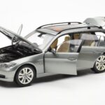 BMW 330i E91 Touring Pilkas Metallic Kyosho 1:18 - image 2 of 8