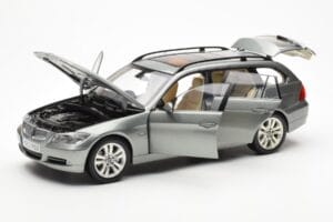 BMW 330i E91 Touring Pilkas Metallic Kyosho 1:18 80430394359 Metalas - nuotrauka 2 iš 8