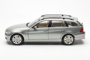 BMW 330i E91 Touring Pilkas Metallic Kyosho 1:18 80430394359 Metalas - nuotrauka 4 iš 8