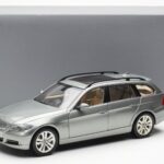 BMW 330i E91 Touring Pilkas Metallic Kyosho 1:18 - image 8 of 8