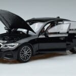 BMW 330i G20 Juodas Metalinis Norev 1:18 183277 Metalas - image 2 of 7