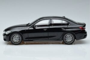 BMW 330i G20 Juodas Metalinis Norev 1:18 183277 Metalas - nuotrauka 4 iš 7