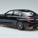 BMW 330i G20 Juodas Metalinis Norev 1:18 183277 Metalas - image 6 of 7