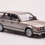 BMW 530i E34 Touring Pilkas Metalinis MCG 1:18 - image 4 of 6
