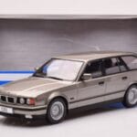BMW 530i E34 Touring Pilkas Metalinis MCG 1:18 - image 6 of 6
