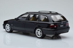 BMW 540 E39 Touring M Package Juodas Otto 1:18 OT1013 Derva - nuotrauka 5 iš 6