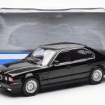 BMW 540i E34 Juodas Metallic MCG 1:18 - image 6 of 6
