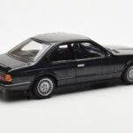 BMW 635 CSi E24 Diamant Juodas Metalinis AUTOart 1:18 - image 3 of 8