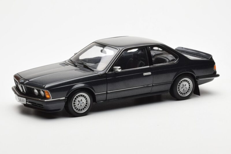 BMW 635 CSi E24 Diamant Juodas Metalinis AUTOart 1:18
