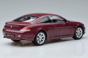 BMW 645Ci E63 Tamsiai Raudonas Kyosho 1:18 08701CR Metalas - nuotrauka 3 iš 7