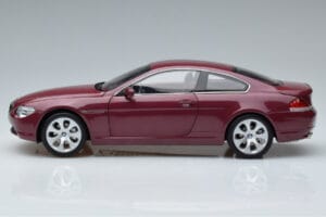 BMW 645Ci E63 Tamsiai Raudonas Kyosho 1:18 08701CR Metalas - nuotrauka 4 iš 7
