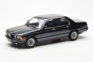 BMW 733i E23 Juodas Metallic KK-Scale 1:18