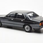 BMW 733i E23 Juodas Metallic KK-Scale 1:18 - image 5 of 6