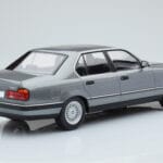 BMW 7 Series E32 740i Sidabrinis MCG 1:18 MCG18161 Metalas - image 2 of 5