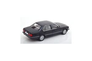 BMW 750i E32 Juodas MCG 1:18 MCG18162 Metalas - nuotrauka 2 iš 3