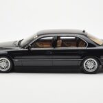 BMW 750iL E38 Juodas Otto 1:18 - image 3 of 6