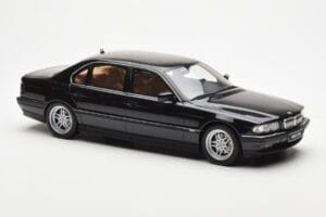 BMW 750iL E38 Juodas Otto 1:18 OT609 Derva - nuotrauka 4 iš 6