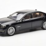 BMW 750Li F02 Facelift Carbon Juodas Kyosho 1:18