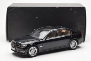 BMW 750Li F02 Facelift Carbon Juodas Kyosho 1:18 08784BK Metalas - nuotrauka 8 iš 8